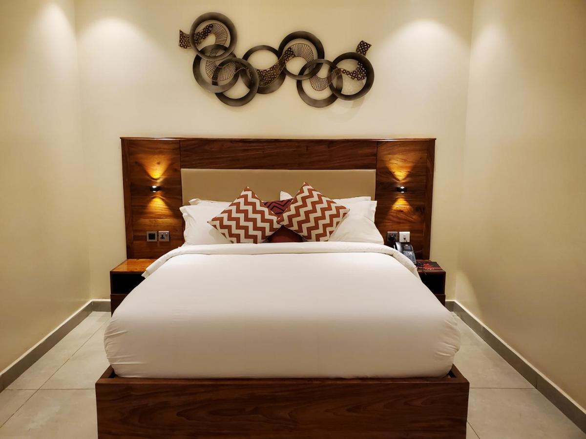 Millennium Terrace Hotel Kampala Esterno foto