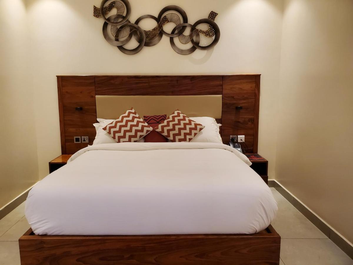 Millennium Terrace Hotel Kampala Esterno foto