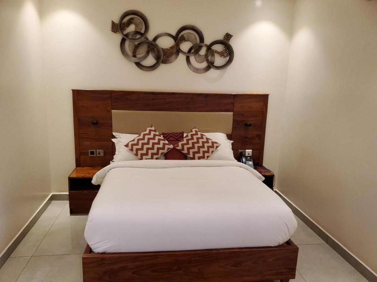 Millennium Terrace Hotel Kampala Esterno foto